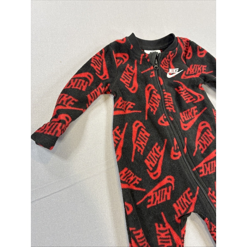 Nike 3 Month One Piece Zip Up Sleeper Red Black Footed Mittens - Picture 4 of 7